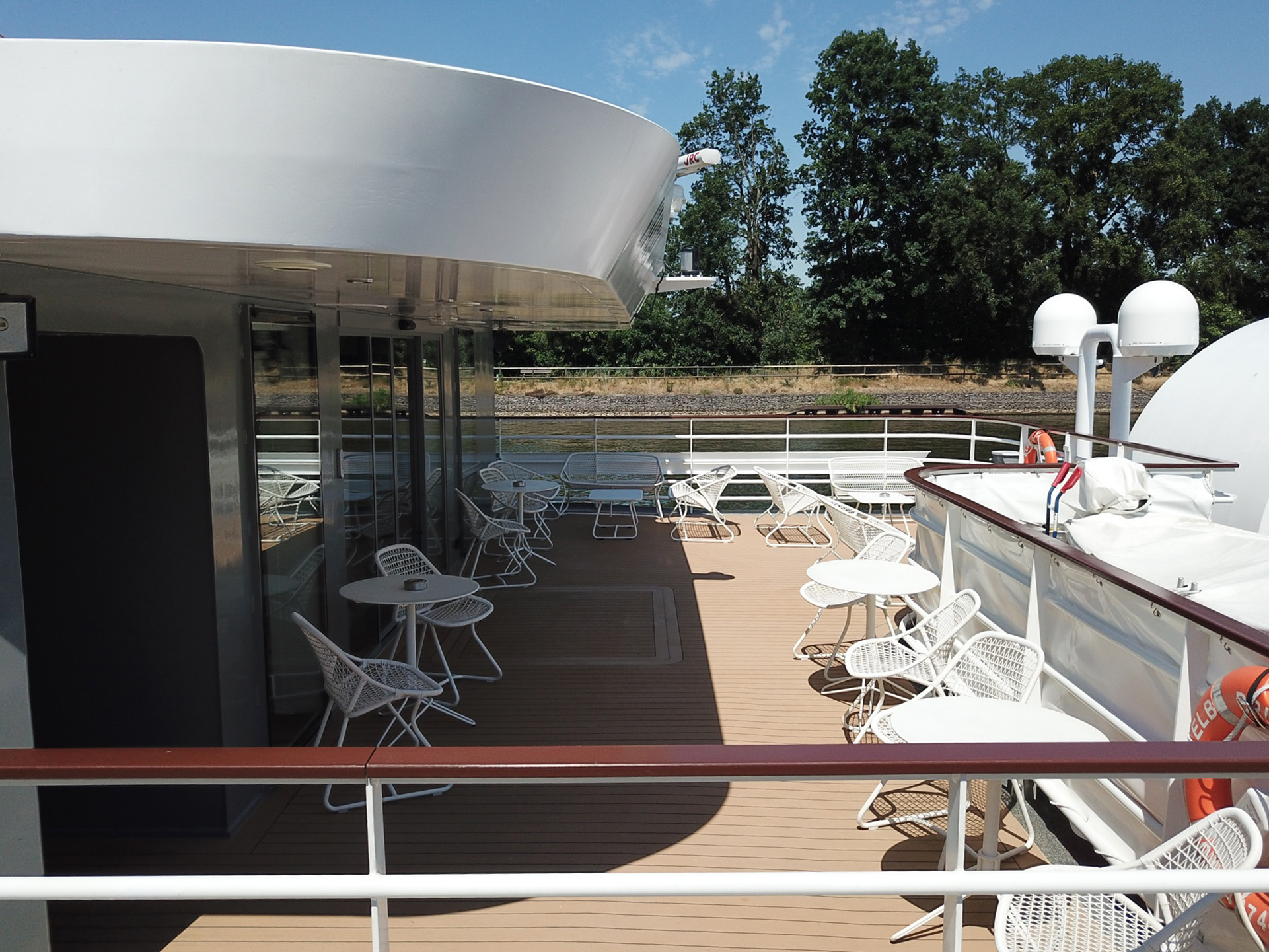 CroisiEurope MS Elbe Princesse Terrace 2.jpg